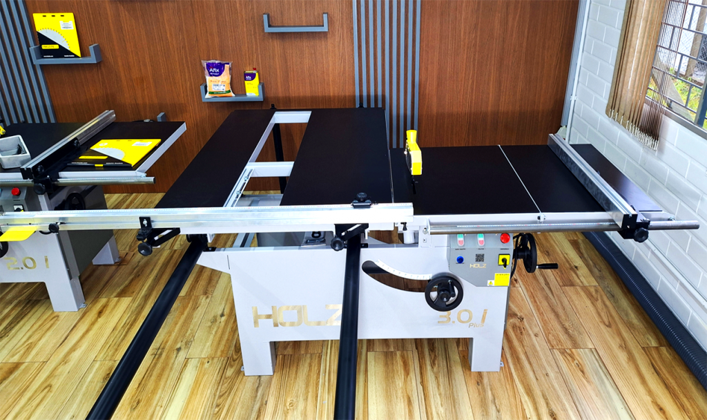 ESQUADREJADEIRA 3.0I PLUS